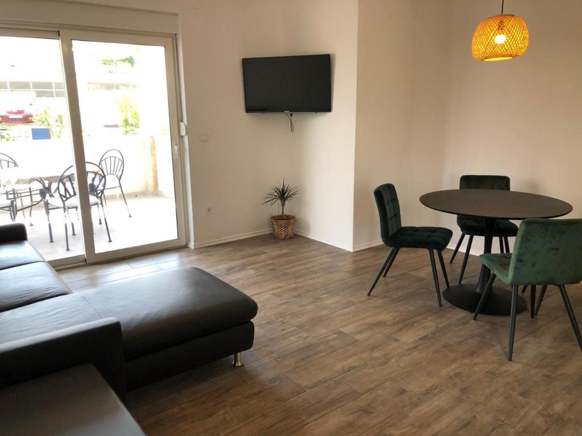 Apartments Martina Tisno Kültér fotó