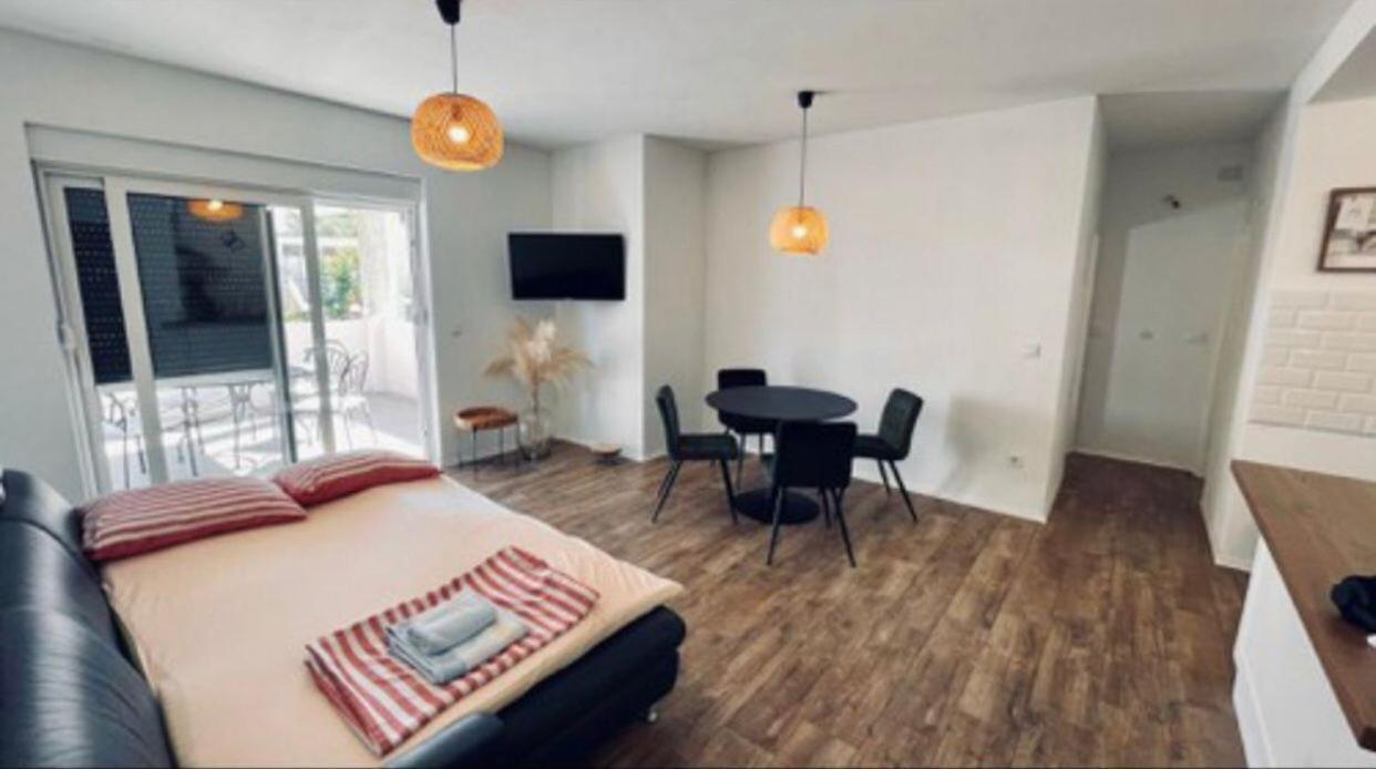 Apartments Martina Tisno Kültér fotó