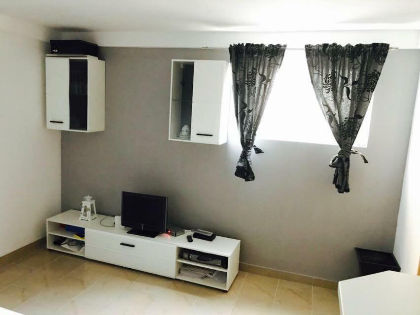 Apartments Martina Tisno Kültér fotó